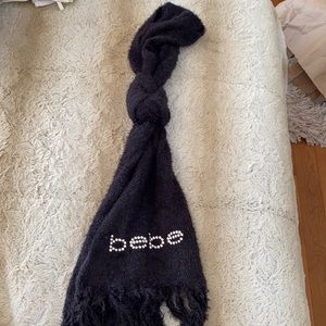 Bebe scarf